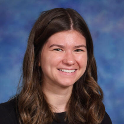 Photo of Claire Holewa