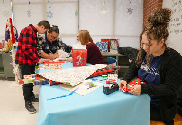 Timber Ridge Holiday Gift Store