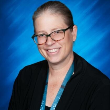 Photo of Karen Toavs