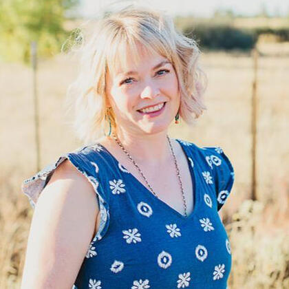 Photo of Lindsay Pavelka