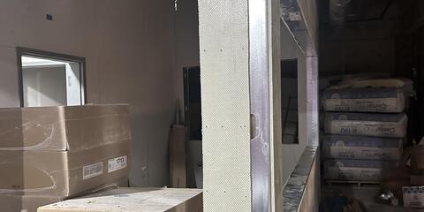 Image 3 of 6