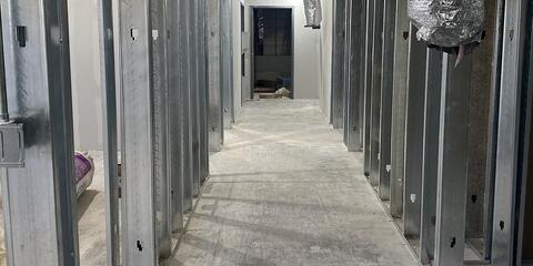 Image 2 of 6