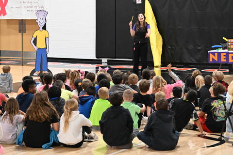 Red Ribbon Week Photo 02