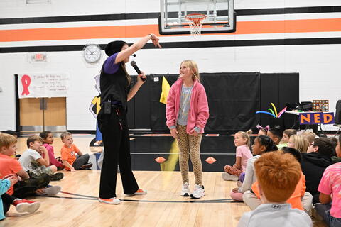 Red Ribbon Week Photo 04