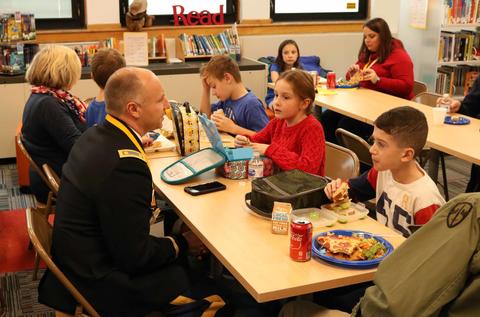 Roosevelt School, Lunch with Veterans 