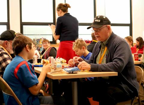 Roosevelt School, Lunch with Veterans 