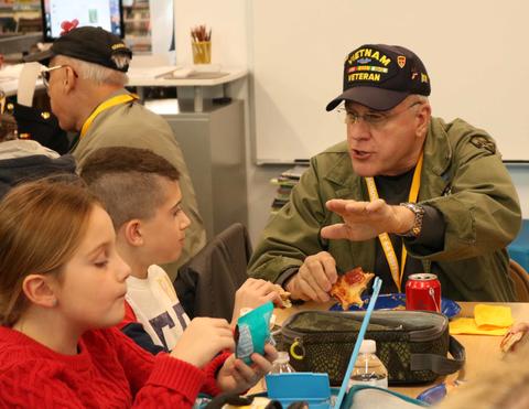 Roosevelt School, Lunch with Veterans 