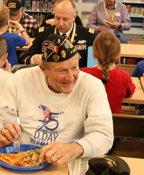 Roosevelt School, Lunch with Veterans 