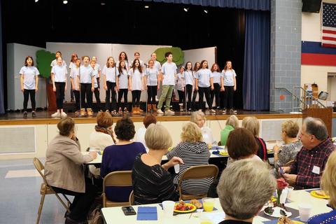 The Noteworthy Show Choir performs