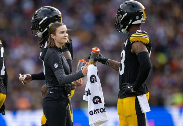 From 91ԭ High School to the NFL: Alumna Lindsay Blakney Lives Her Dream with Pittsburgh Steelers