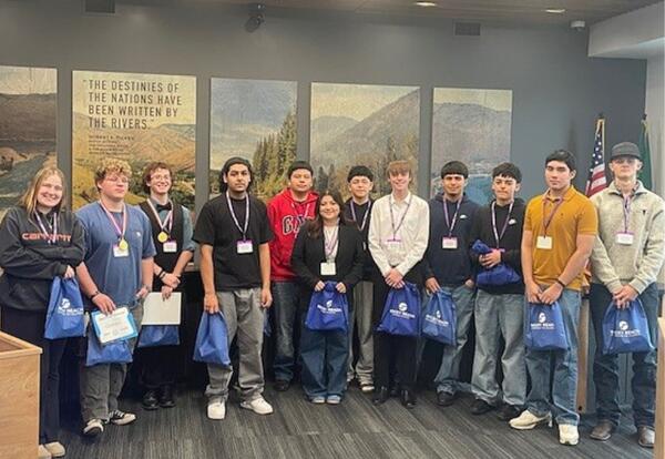 Advanced Energy Management & Production Students Present at the Chelan County PUD