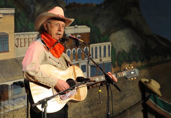 CCC Humanities Program Welcomes Musician Bob Bovee