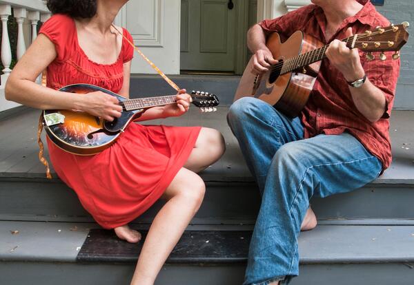 CCC Humanities Program Welcomes Musical Duo The Squirrel Hillbillies