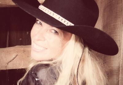 singer-songwriter Aspen Black