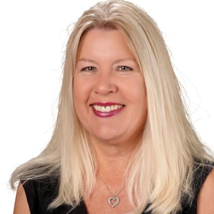 Photo of Jennifer Holdsworth