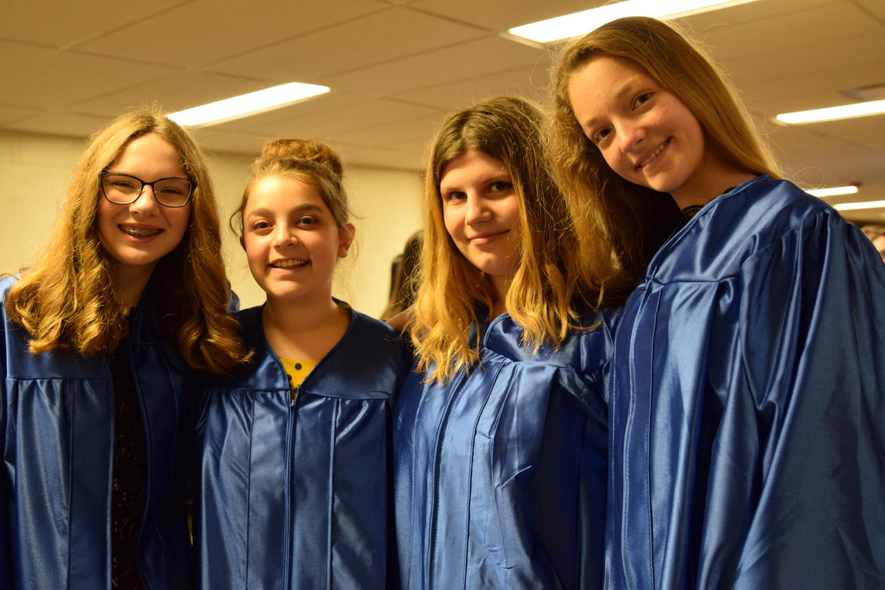 Twin Groves Graduation Class of 2018 Twin Groves Photo Gallery