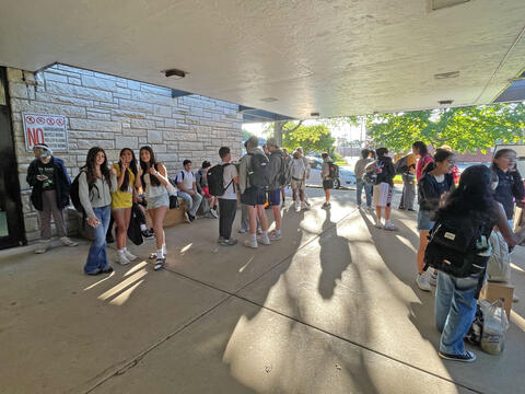 McCracken students arrive before the first bell