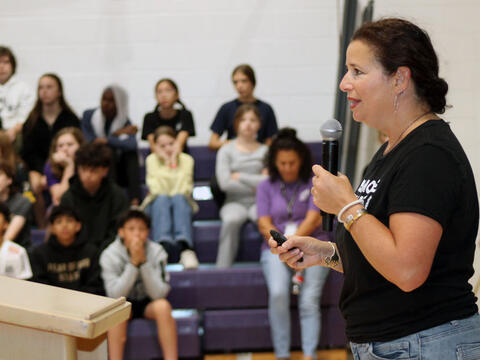 Author Dana Alison Levy presents to students